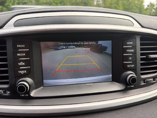 Used 2019 Kia Sorento AWD V6 image 21