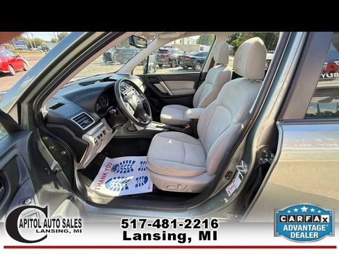 Used 2016 Subaru Forester 2.5i Premium AWD/4WD image 12