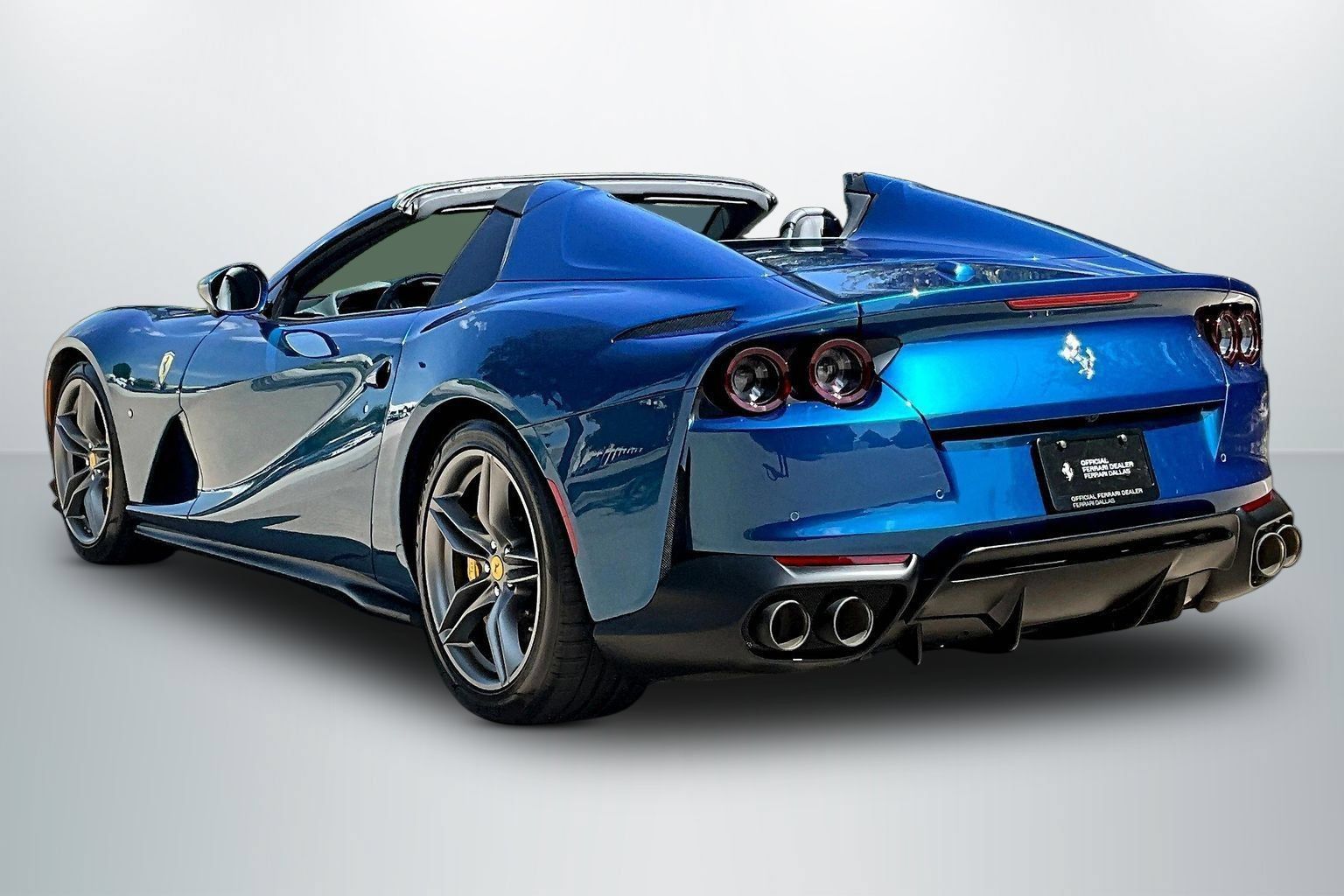 Used 2023 Ferrari 812 GTS RWD image 5