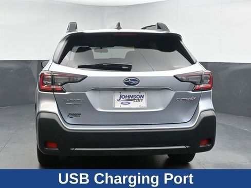 Used 2024 Subaru Outback Premium image 10