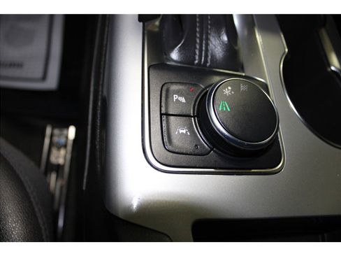 Used 2024 Chevrolet Blazer LT image 33