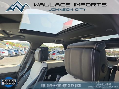 Used 2023 Land Rover Discovery HSE R-Dynamic image 11