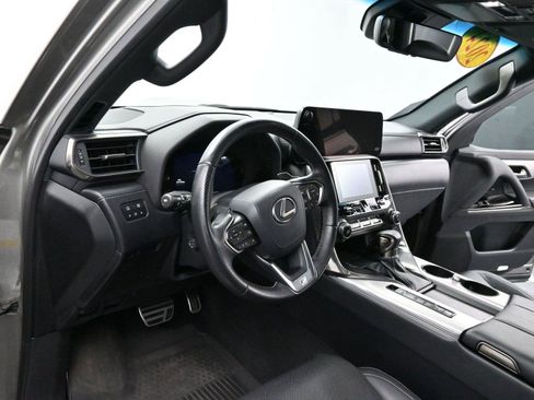 Used 2024 Lexus LX 600 F Sport image 19