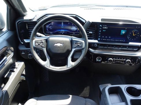 Used 2024 Chevrolet Silverado 1500 LT AWD/4WD image 41