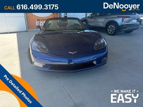 Used 2007 Chevrolet Corvette Convertible w/ Preferred Equipment Group RWD image 8