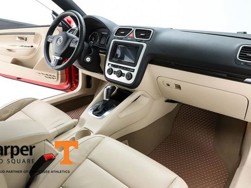 Used 2015 Volkswagen Eos Executive FWD image 38