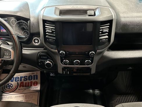 Used 2024 RAM 2500 Tradesman w/ Chrome Appearance Group AWD/4WD image 27