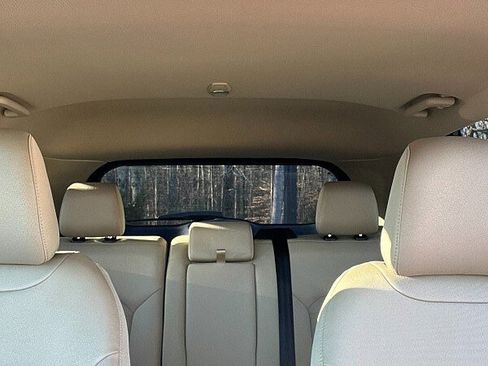 Used 2023 Ford Edge SE image 14