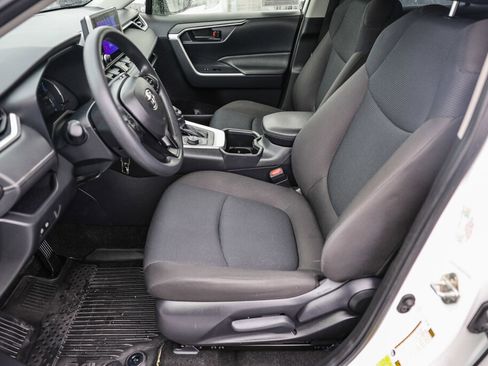 Certified 2025 Toyota RAV4 LE image 9