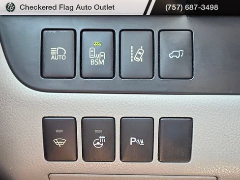 Used 2016 Toyota Highlander Limited Platinum AWD/4WD image 24