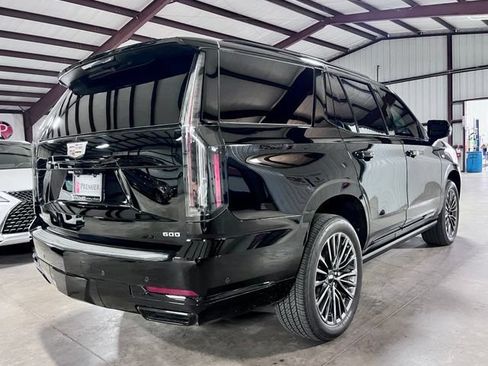 Used 2025 Cadillac Escalade Sport Platinum AWD/4WD image 3