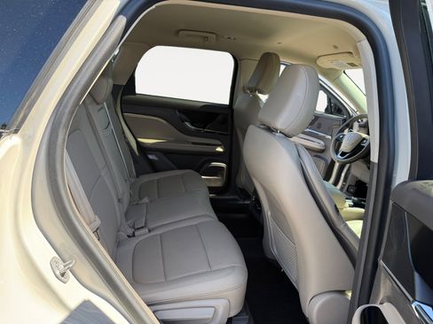 Used 2023 Lincoln Corsair Reserve FWD image 18