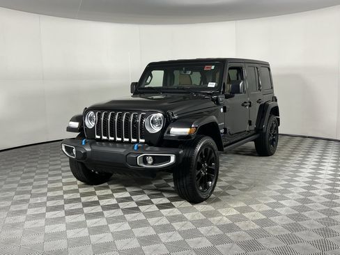 Certified 2023 Jeep Wrangler Unlimited Sahara image 3
