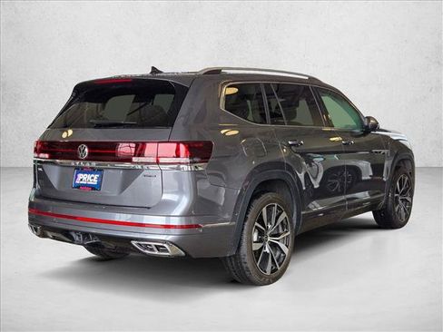 Used 2024 Volkswagen Atlas SEL Premium R-Line AWD/4WD image 4