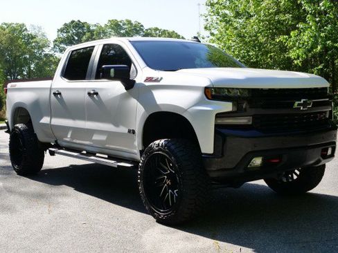 Used 2019 Chevrolet Silverado 1500 LT Trail Boss AWD/4WD image 4