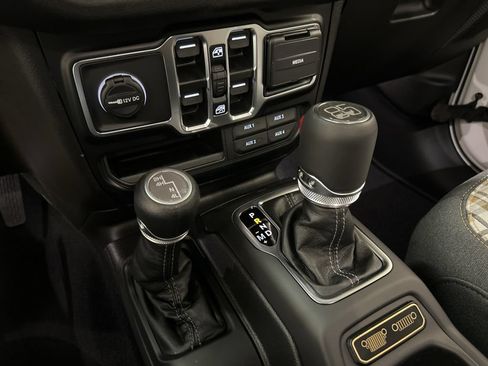 New 2026 Jeep Gladiator Sport AWD/4WD image 23