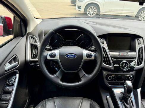 Used 2014 Ford Focus Titanium FWD image 16