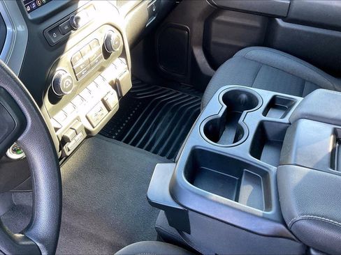 Used 2024 Chevrolet Silverado 2500 Custom w/ Custom Value Package image 18