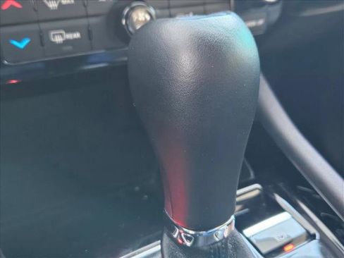 Used 2023 Jeep Compass Limited image 13