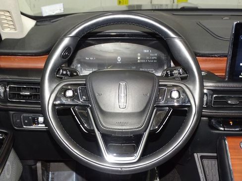 Used 2020 Lincoln Aviator Reserve w/ Equipment Group 202A image 19