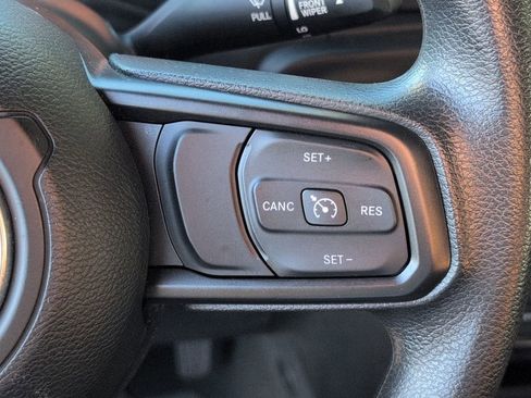 Used 2022 Jeep Wrangler Sport image 23