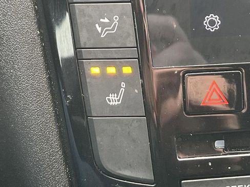 Certified 2025 INFINITI QX50 Luxe image 17