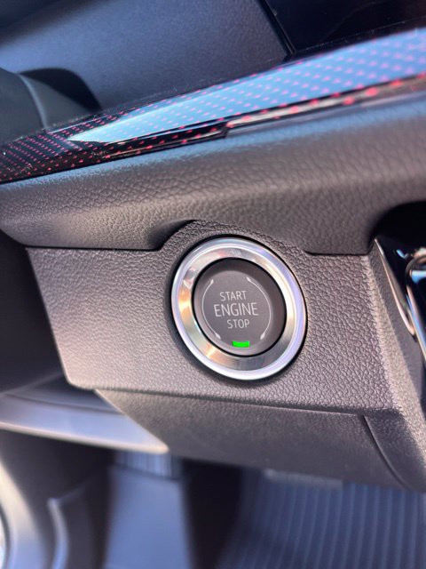 New 2027 Chevrolet Traverse RS w/ LPO, Floor Liner Package FWD image 26