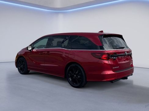 Certified 2024 Honda Odyssey Sport image 3