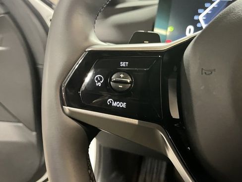 Used 2025 BMW 530i xDrive image 31