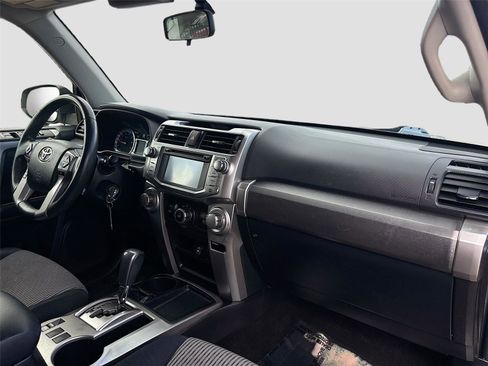Used 2014 Toyota 4Runner SR5 Premium image 29