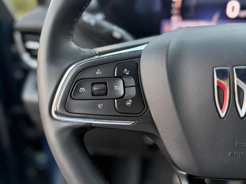 Used 2025 Buick Envista Sport Touring w/ Convenience I Package image 16