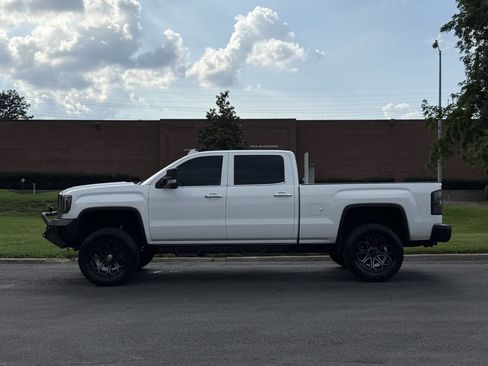 Used 2015 GMC Sierra 2500 Denali w/ Duramax Plus Package AWD/4WD image 5