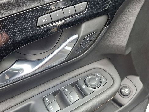 Certified 2023 GMC Terrain AT4 image 25