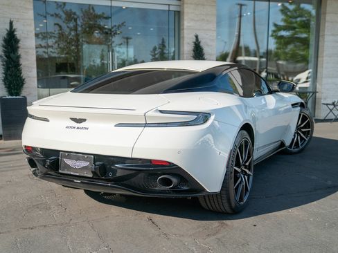 Used 2021 Aston Martin DB11 V8 image 42