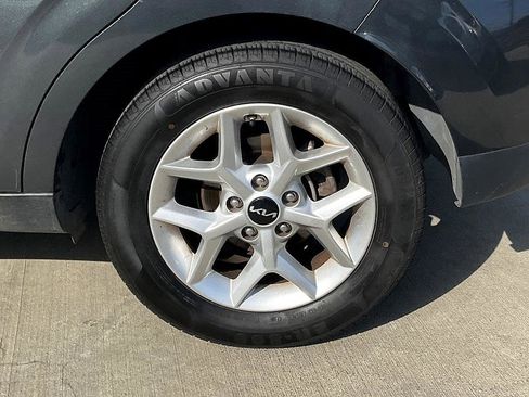 Used 2023 Kia Soul LX w/ LX Technology Package image 14