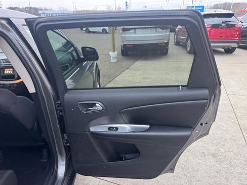 Used 2013 Dodge Journey SXT w/ Flexible Seating Group FWD image 17