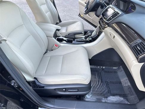 Used 2016 Honda Accord EX-L image 10