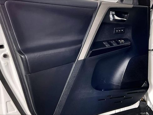 Used 2016 Toyota RAV4 Limited w/ Advanced Technology Package image 20