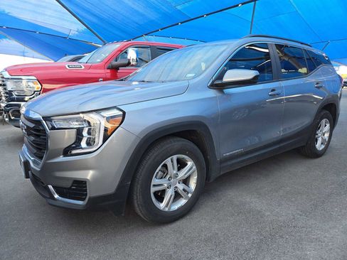 Used 2024 GMC Terrain SLE w/ Driver Convenience Package FWD image 1