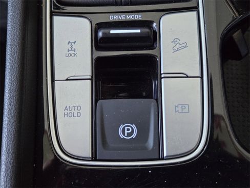 Used 2022 Hyundai Santa Cruz SEL Premium image 25