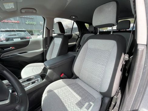 Used 2023 Chevrolet Equinox LS w/ LS Convenience Package image 17