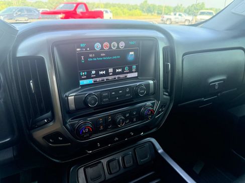 Used 2018 Chevrolet Silverado 1500 LT w/ Texas Edition AWD/4WD image 15
