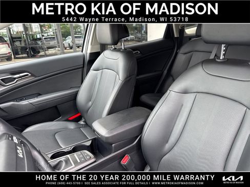 Used 2026 Kia Sportage EX FWD image 16