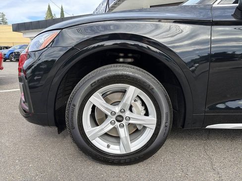 Used 2023 Audi Q5 2.0T Premium w/ Convenience Package AWD/4WD image 12