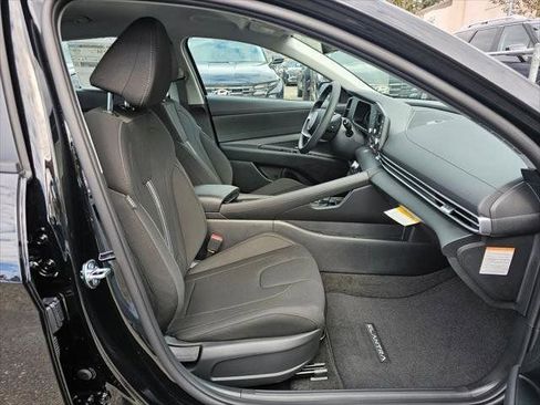 New 2026 Hyundai Elantra Hybrid FWD image 11