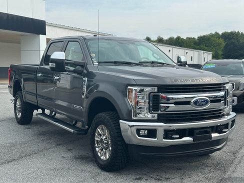 Used 2018 Ford F350 XLT w/ XLT Premium Package AWD/4WD image 5
