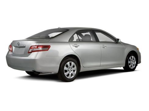 Used 2010 Toyota Camry LE image 2