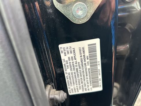 Used 2019 Honda CR-V EX image 16