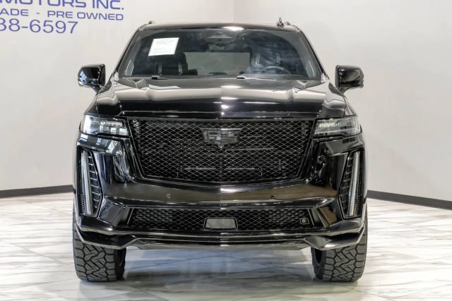 Used 2023 Cadillac Escalade V AWD/4WD image 9
