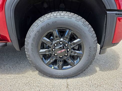 New 2026 GMC Sierra 2500 AT4 w/ AT4 Premium Plus Package AWD/4WD image 38